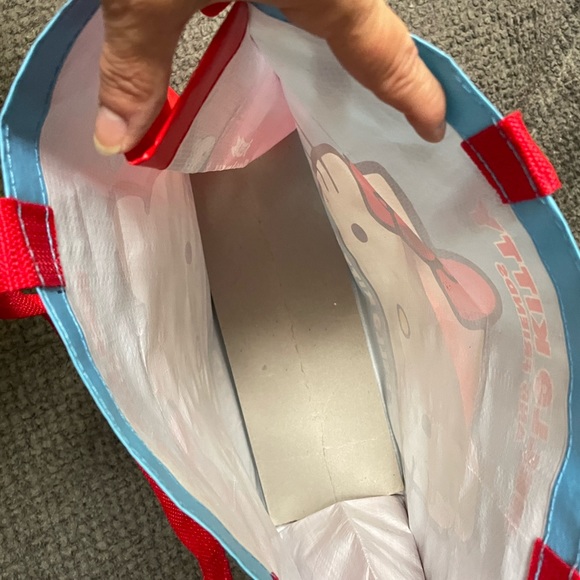 Hello Kitty tote - Picture 6 of 6